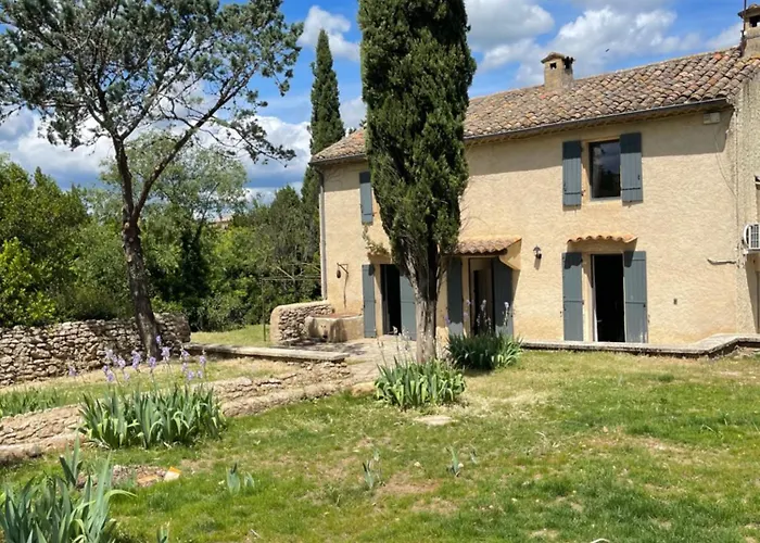 Maison De Charme Avec Jardin - Centre Village, Pont Du Gard 5 Min, Uzes